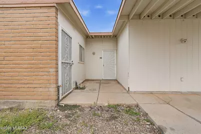 6935 N Northpoint Drive, Tucson, AZ 85741 - Photo 2