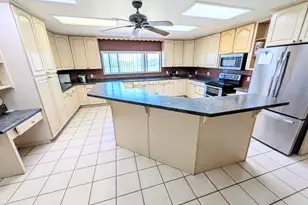 9796 E Shamrock Ln, Pearce, AZ 85625 - Photo 12