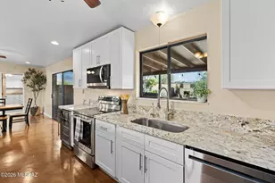 9420 E Sierra St, Tucson, AZ 85710 - Photo 12