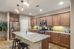 850 N Broken Hills Dr, Green Valley, AZ 85614 - Photo 6