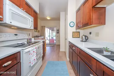 1051 W Calle Alhambra, Green Valley, AZ 85622 - Photo 16