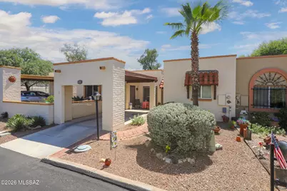 1051 W Calle Alhambra, Green Valley, AZ 85622 - Photo 2