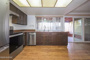 9025 E 31st Pl, Tucson, AZ 85710 - Photo 16