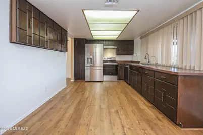 9025 E 31st Place, Tucson, AZ 85710 - Photo 14