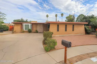 9025 E 31st Place, Tucson, AZ 85710 - Photo 2