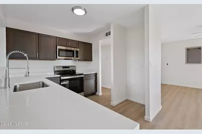 551 S Kent Place, Tucson, AZ 85710 - Photo 16