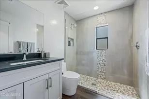 7041 E River Rd, Tucson, AZ 85750 - Photo 22