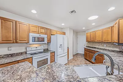 524 W Aspenwood Street, Green Valley, AZ 85614 - Photo 16