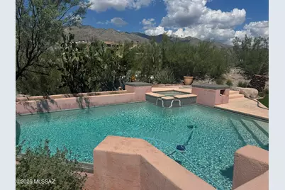 5810 N Camino Hombre De Oro, Tucson, AZ 85718 - Photo 2