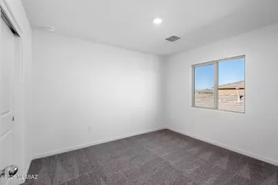 7621 S Starrush Drive, Tucson, AZ 85757 - Photo 10