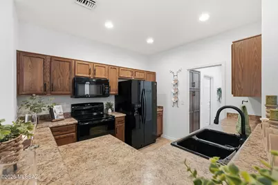 503 W Shadow Wood Street, Green Valley, AZ 85614 - Photo 12