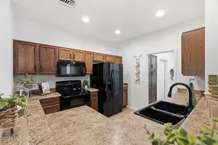 503 W Shadow Wood St, Green Valley, AZ 85614 - Photo 12