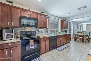 8570 W Pelican Pl, Tucson, AZ 85757 - Photo 10