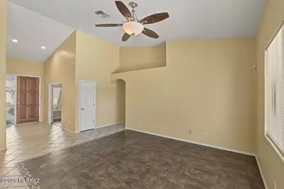 9162 E Lost Tree Drive, Tucson, AZ 85715 - Photo 12