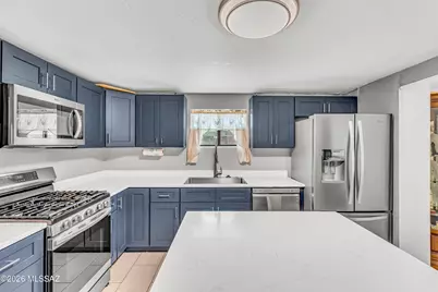 758 W Paris Promenade, Tucson, AZ 85705 - Photo 16