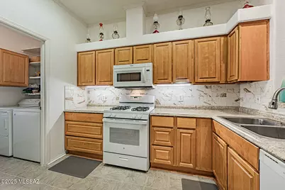 542 W Riverdale Court, Green Valley, AZ 85614 - Photo 14
