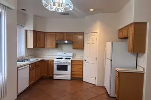3753 N Bay Horse Loop, Tucson, AZ 85719 - Photo 2