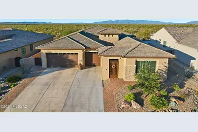 2443 E Copper Valley Way, Green Valley, AZ 85614 - Photo 2