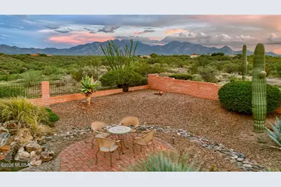 2073 S Rolling Rock Place, Green Valley, AZ 85614 - Photo 2