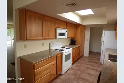 5110 N Placita Del Lazo, Tucson, AZ 85750 - Photo 4