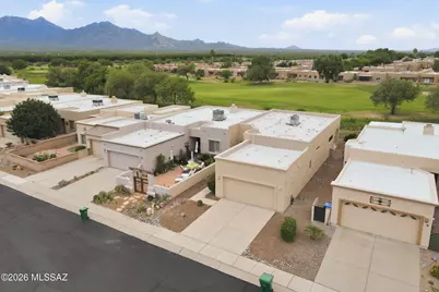 745 W Waterview Drive, Green Valley, AZ 85614 - Photo 2