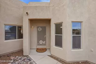 745 W Waterview Dr, Green Valley, AZ 85614 - Photo 4
