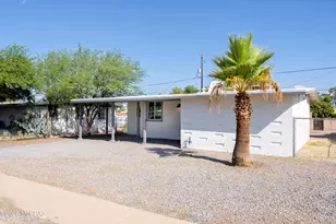 4257 E Valentine St, Tucson, AZ 85711 - Photo 2