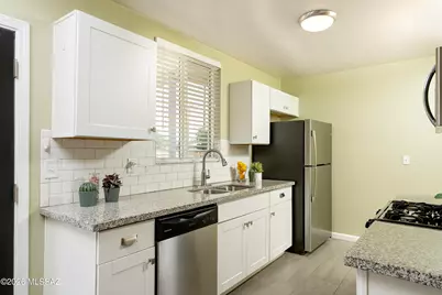 4257 E Valentine Street, Tucson, AZ 85711 - Photo 12
