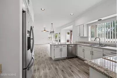 156 S Eastern Dawn Avenue, Tucson, AZ 85748 - Photo 10