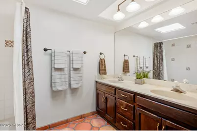 7021 N Giaconda Way, Tucson, AZ 85704 - Photo 32