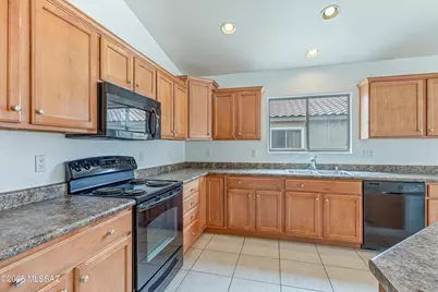 12693 N Fallen Fence Lane, Marana, AZ 85653 - Photo 14