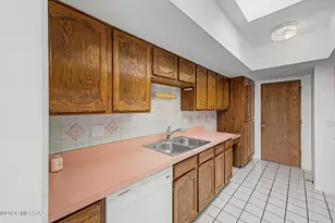 7605 E Pearson St, Tucson, AZ 85715 - Photo 10