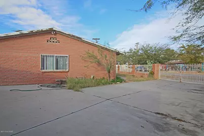 2200 S Palo Verde Avenue, Tucson, AZ 85713 - Photo 4