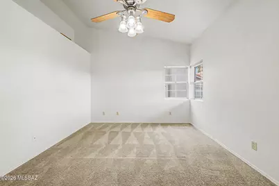 11525 N Eagle Peak Drive, Tucson, AZ 85737 - Photo 18