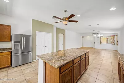 8581 N Continental Links Drive, Tucson, AZ 85743 - Photo 12
