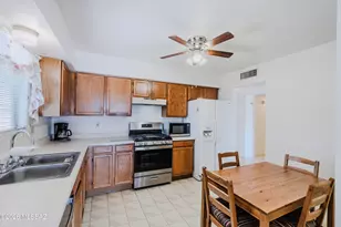 6889 N De Chelly Loop, Tucson, AZ 85741 - Photo 12