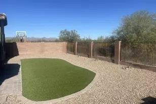 8152 N Wayward Star Dr, Tucson, AZ 85743 - Photo 16
