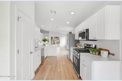 9035 N Mexican Sage Place, Tucson, AZ 85742 - Photo 6