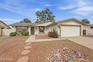 1574 W Highsmith Dr, Tucson, AZ 85746 - Photo 2