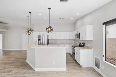 1574 W Highsmith Drive, Tucson, AZ 85746 - Photo 8