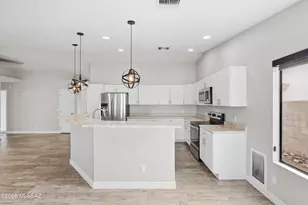 1574 W Highsmith Dr, Tucson, AZ 85746 - Photo 8