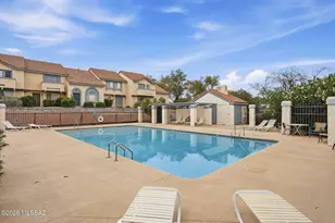 2604 W Ironcrest Dr W, Tucson, AZ 85745 - Photo 20