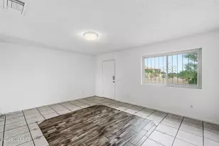 2604 W Ironcrest Dr W, Tucson, AZ 85745 - Photo 2