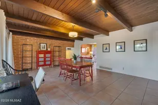 6521 N Camino Padre Isidoro, Tucson, AZ 85718 - Photo 2