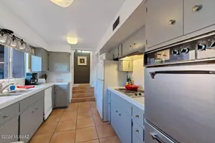 6521 N Camino Padre Isidoro, Tucson, AZ 85718 - Photo 16