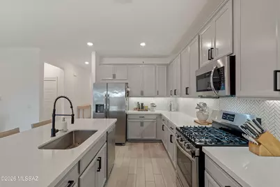 4951 E Wash Overlook Drive, Tucson, AZ 85706 - Photo 6