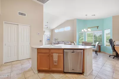 1141 N Desert Deer Pass, Green Valley, AZ 85614 - Photo 16