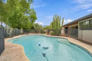 2721 N Dos Hombres Dr, Tucson, AZ 85715 - Photo 2