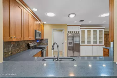 2721 N Dos Hombres Drive, Tucson, AZ 85715 - Photo 8