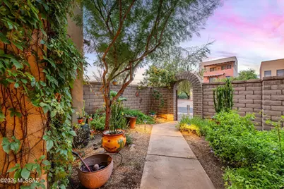 202 E Croydon Park Road, Tucson, AZ 85704 - Photo 2